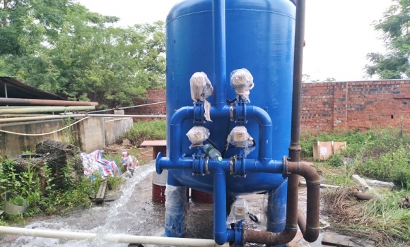 熱水循環(huán)過濾設備.多介質過濾器,石英砂過濾器,多閥過濾設備