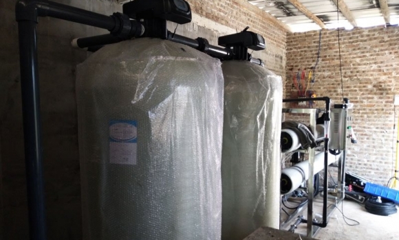 每小時4噸反滲透純凈設(shè)備，南寧純凈水設(shè)備廠家