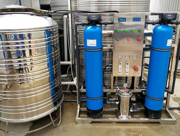 武鳴區(qū)隧道項目部直飲水設備 0.5噸反滲透設備